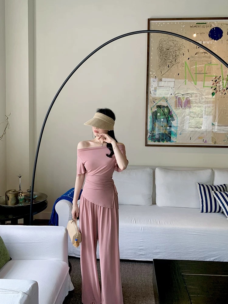 王寒嫣 莫代尔仿铜氨丝针织两件套温柔气质凉感松弛上衣长裤套装